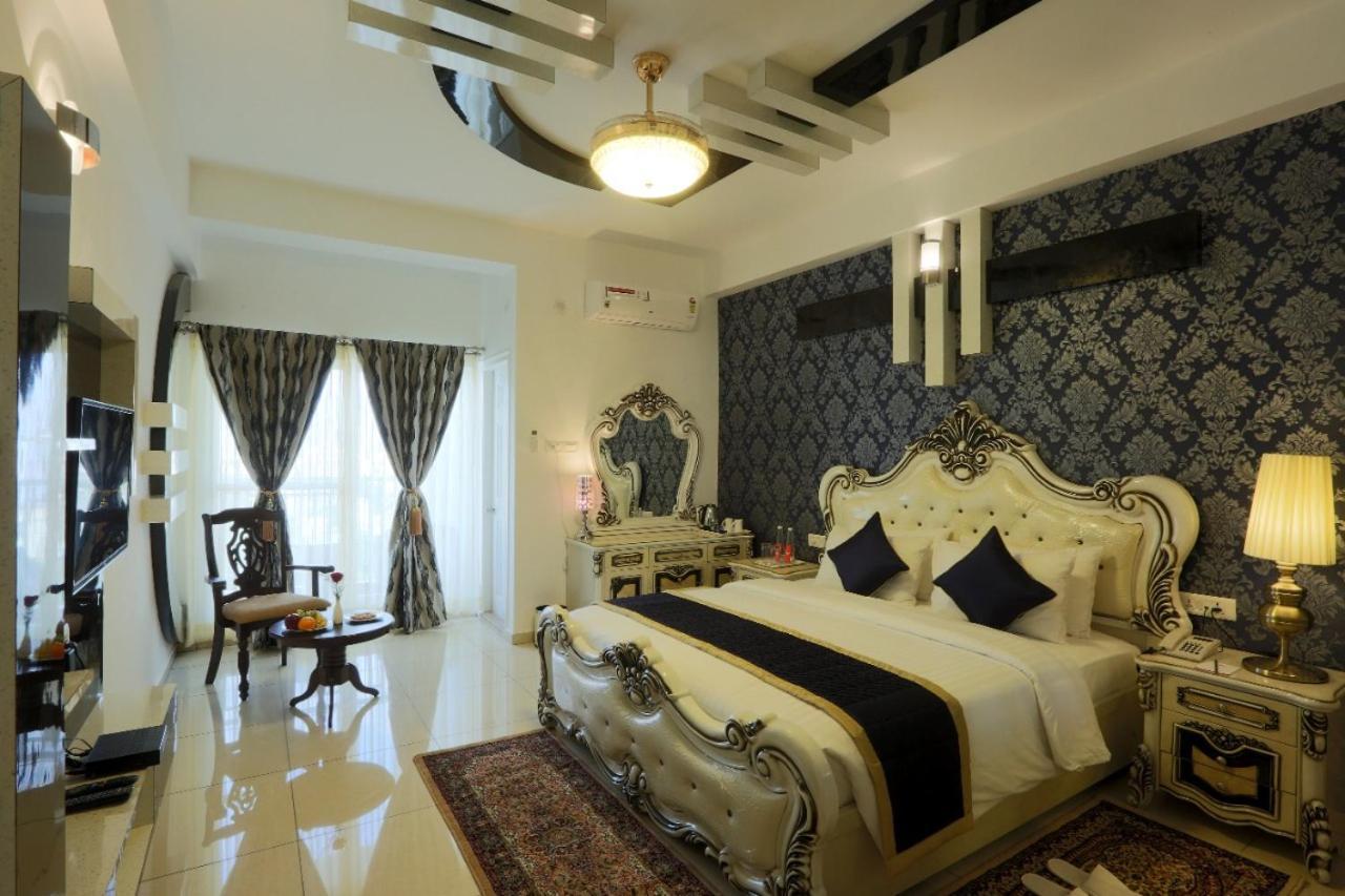 Premier Suites Business Hotel Bangalore Exterior photo